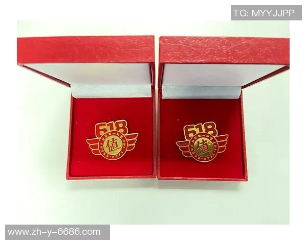 足球巨星文具系列:球场荣耀与创意设计的完美融合 足球巨星文具系列:球场荣耀与创意设计的完美融合